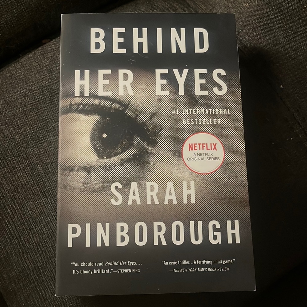 Behind Her Eyes by Sarah Pinborough